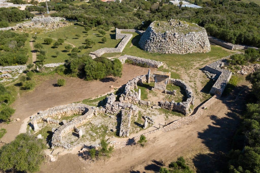 Trepucó: Un viaje a uno de los poblados talayóticos más grandes de Menorca